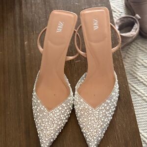 Zara Women's Pearl Embellished Pointed Heels - Cream